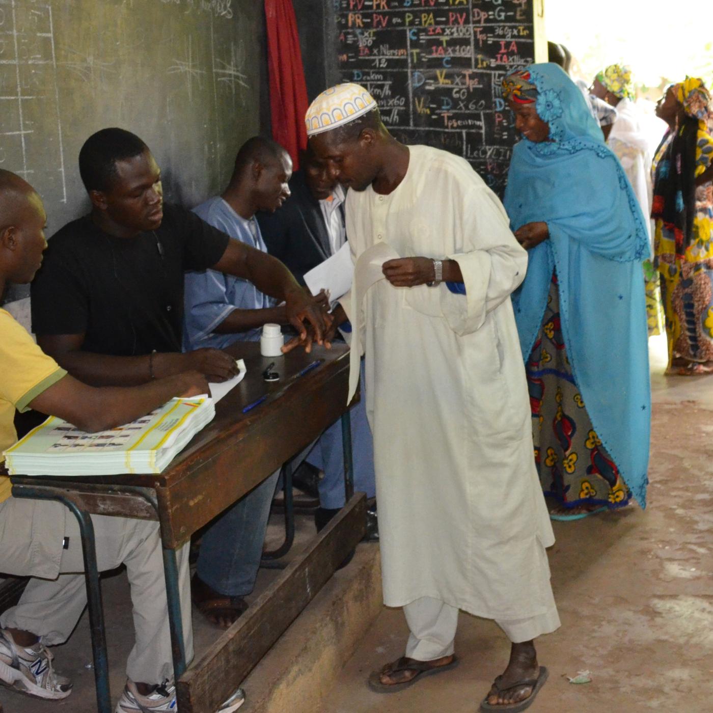 Voter getting inked in the 2013 presidential election in Mali 